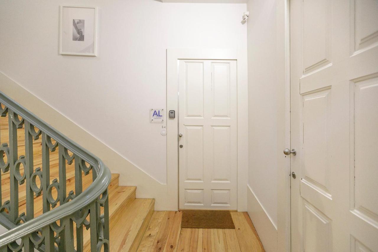 Lovelystay - Cativo Studio Downtown By Metro Station Porto Eksteriør bilde